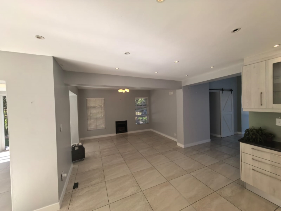 4 Bedroom Property for Sale in Somerset Country Estate Western Cape